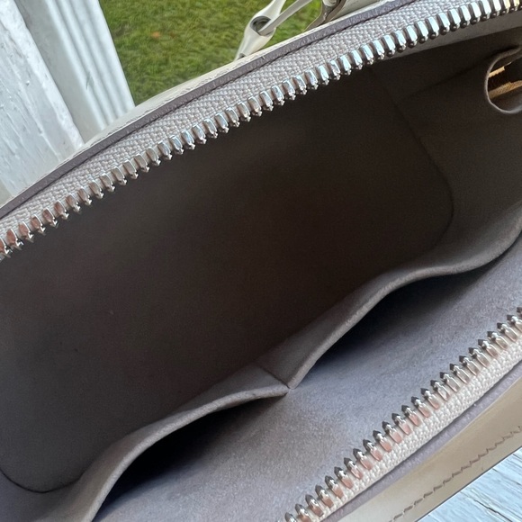 Louis Vuitton Alma PM Epi Leather Blaco (White) - Picture 12 of 14